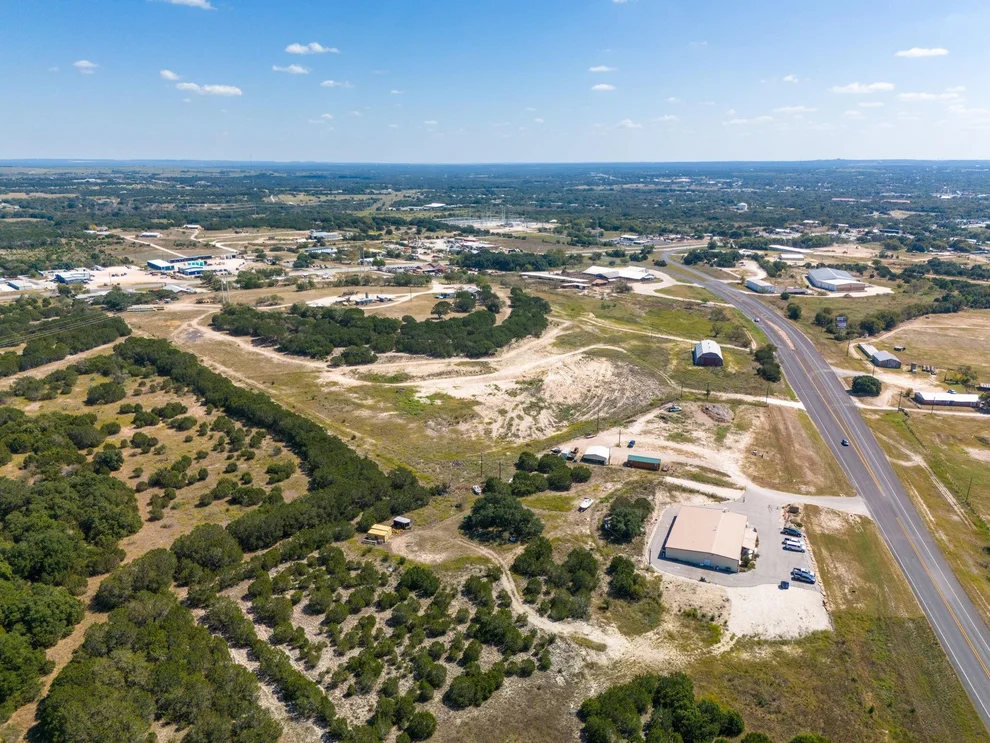 Unit for sale at 584 N Highway 183, Lampasas, TX 76550