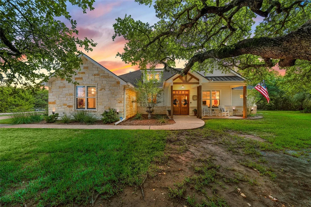 Unit for sale at 320 Kandus Cove, China Spring, TX 76633
