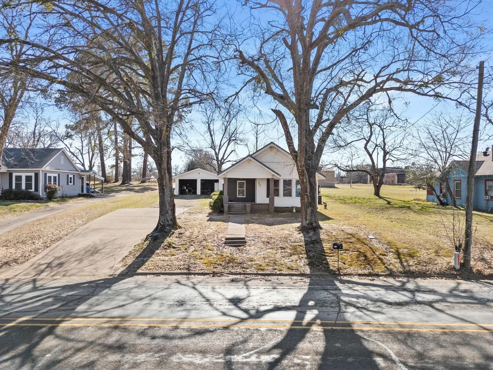 Unit for sale at 605 Dallas Street, Winona, TX 75792
