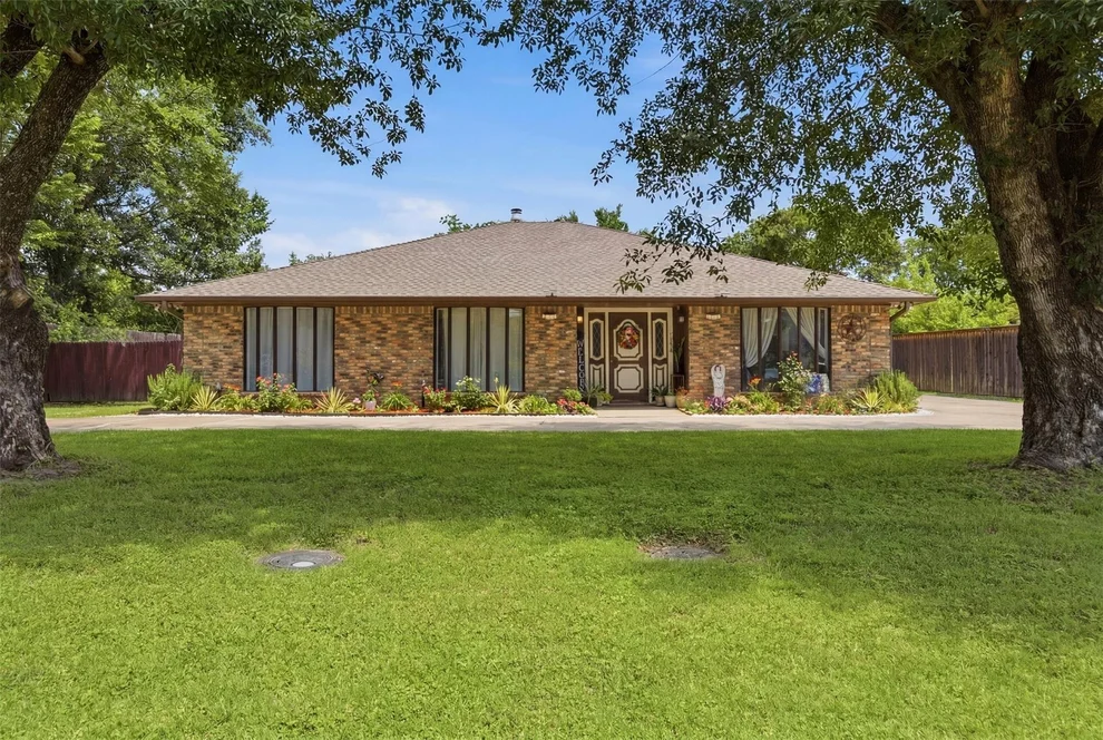 Unit for sale at 1933 Potter Lane, Mesquite, TX 75149