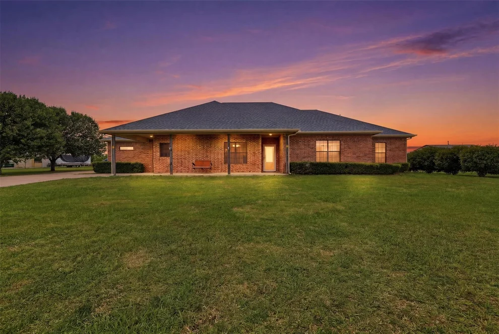 Unit for sale at 3999 Fm 67, Itasca, TX 76055