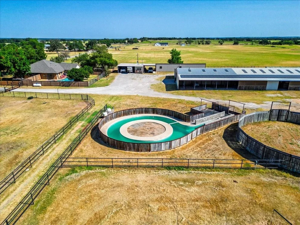 Unit for sale at 820 Walker Lane, Brock, TX 76066