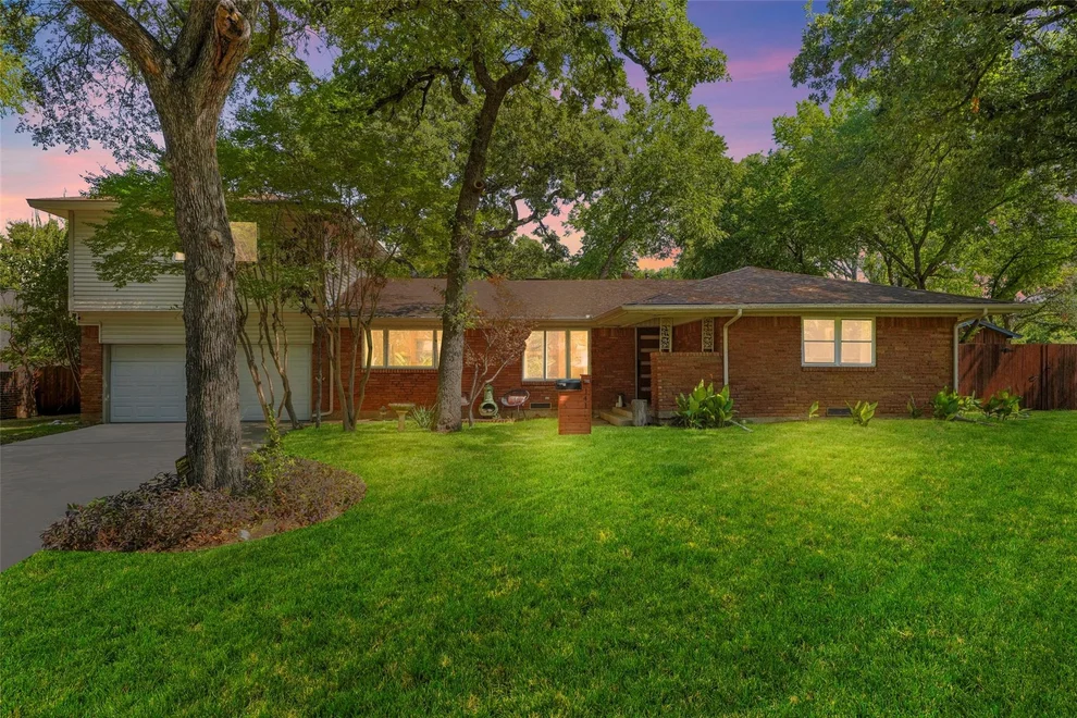Unit for sale at 1417 Sylvan Drive, Arlington, TX 76012