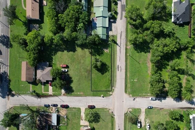 Unit for sale at 1218 E 12th Avenue, Corsicana, TX 75110
