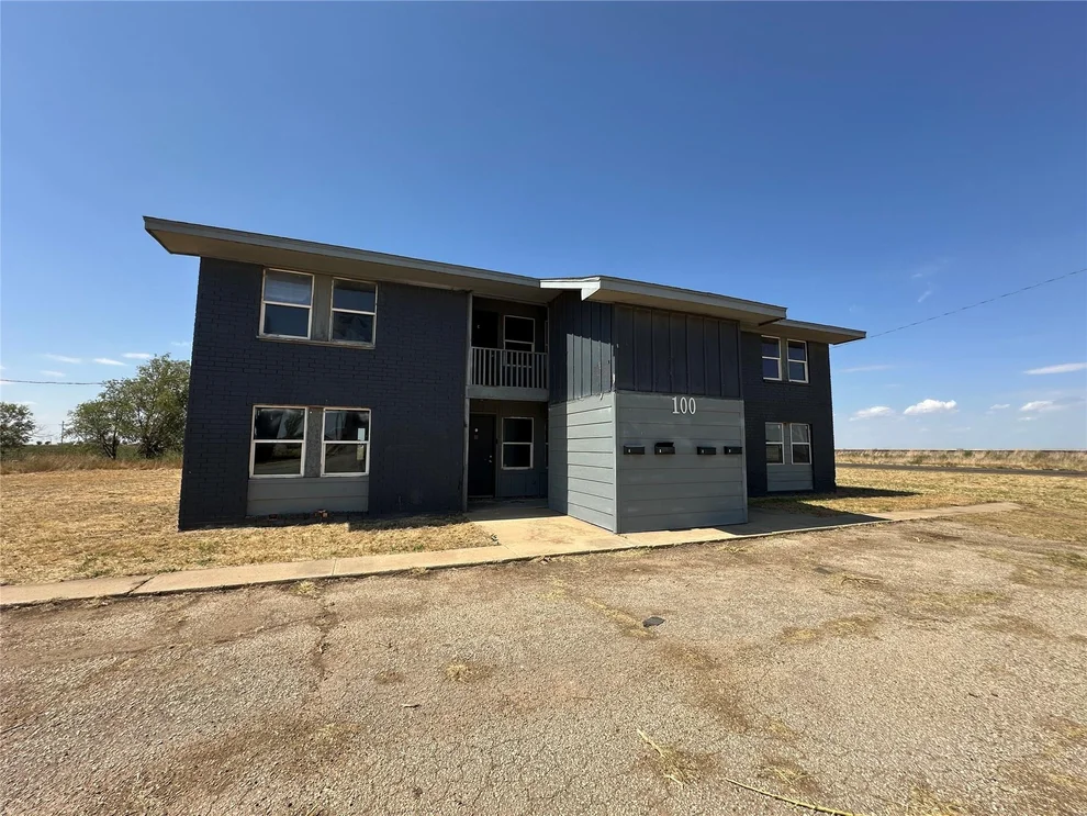 Unit for sale at 100 Pecos Place, Plainview, TX 79072