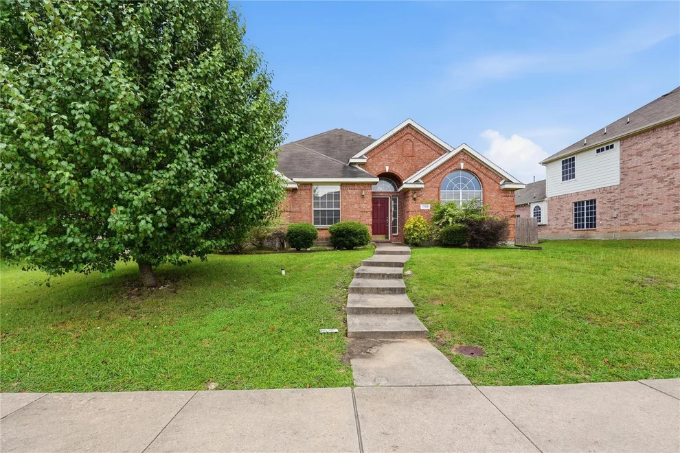 Unit for sale at 1700 Wylie Creek Drive, DeSoto, TX 75115