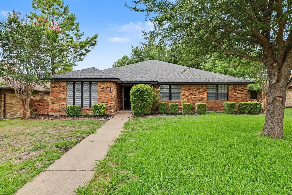 Unit for sale at 1528 Copper Creek Drive, Plano, TX 75075