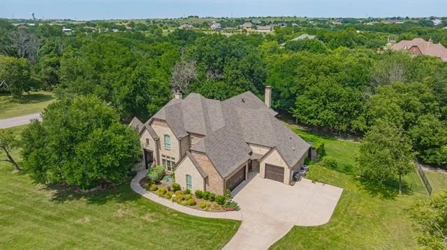 Unit for sale at 101 Western Breeze Drive, Fort Worth, TX 76126