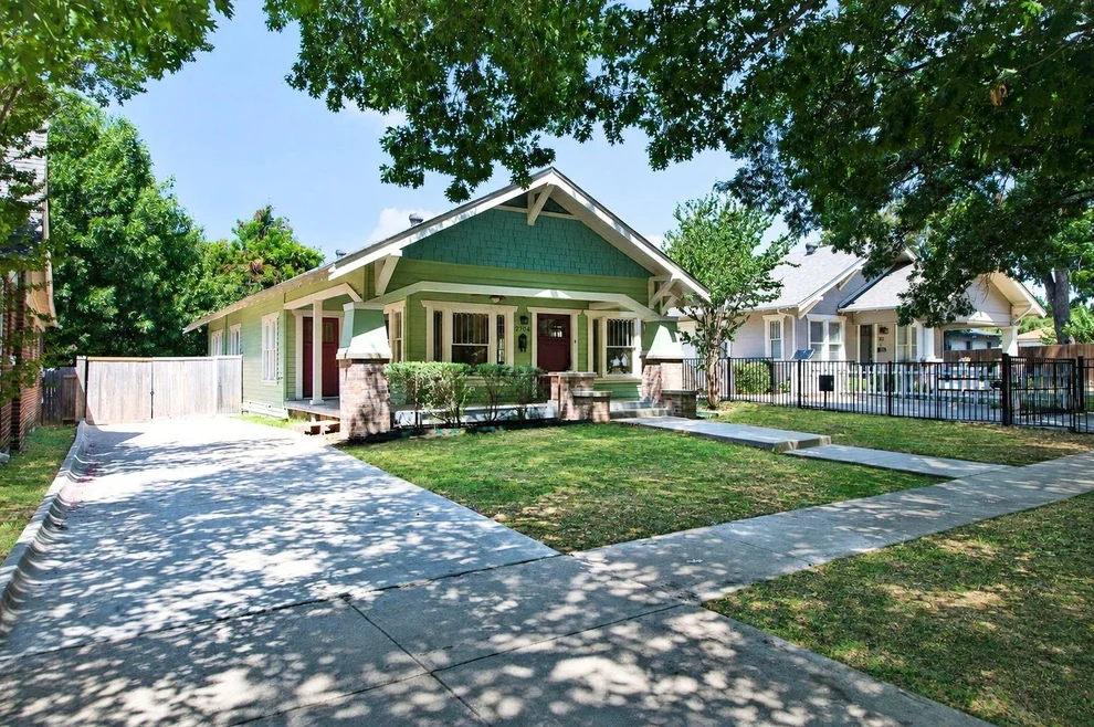 Unit for sale at 2704 College Avenue, Fort Worth, TX 76110