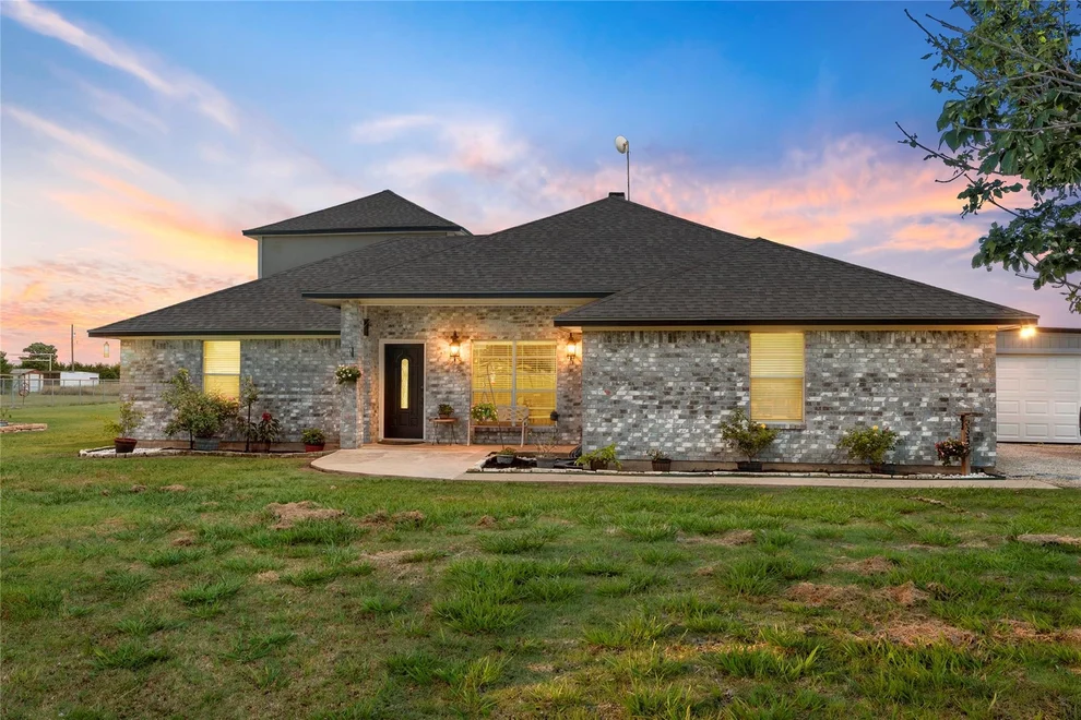 Unit for sale at 5330 Leroy Parkway, West, TX 76691