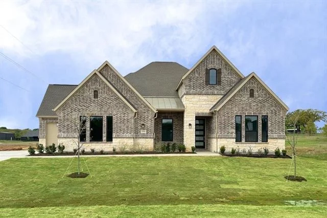 Unit for sale at 3500 Grizzly Run Drive, Burleson, TX 76028