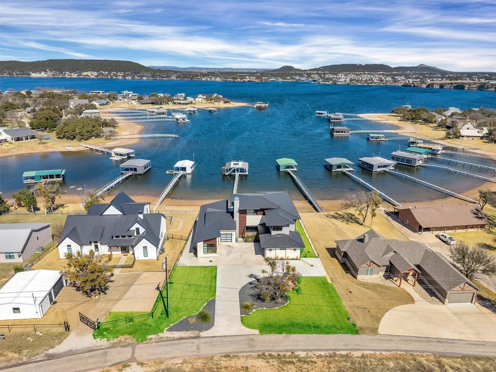 Unit for sale at 1009 Cardinal Cove, Graford, TX 76449
