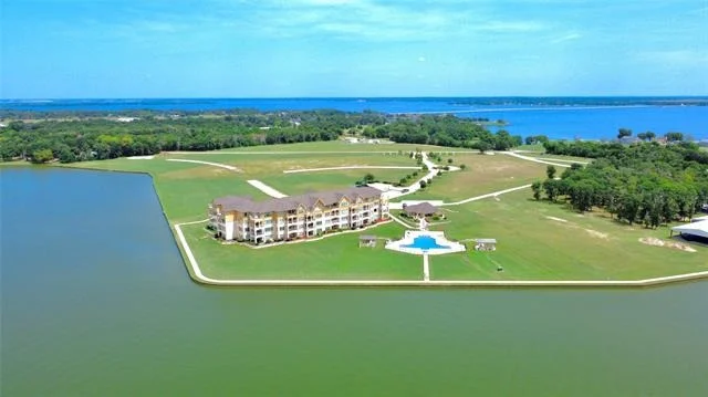 Unit for sale at 9900 Northshore Boulevard, Corsicana, TX 75109