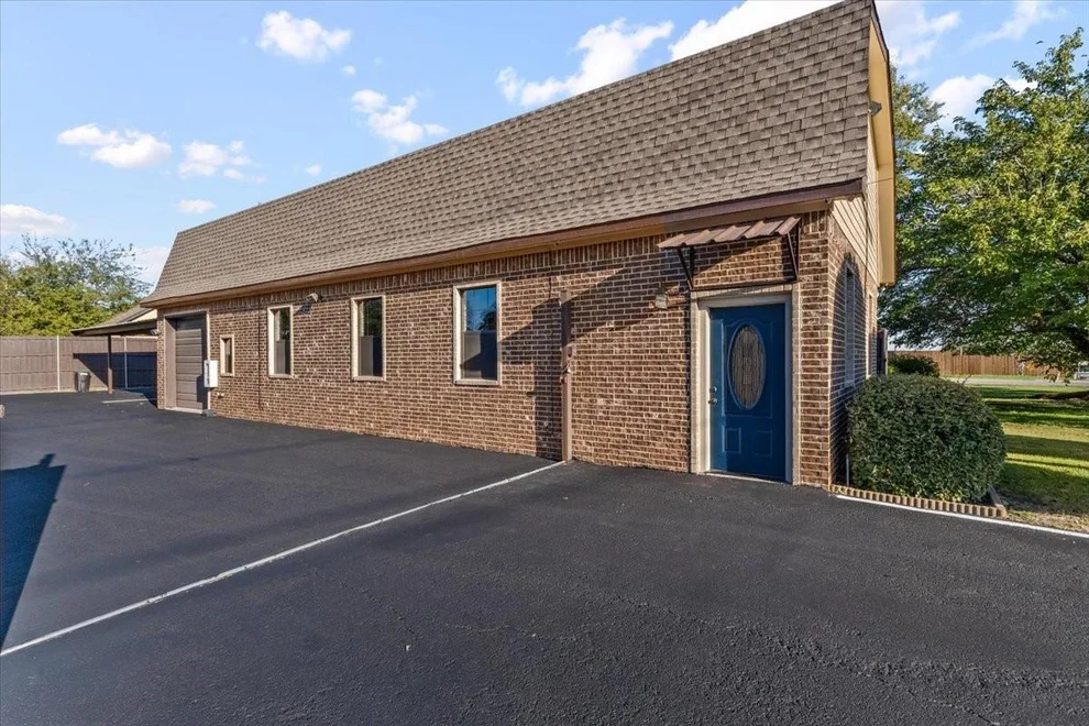 Unit for sale at 207 N Tarrant Street, Crowley, TX 76036