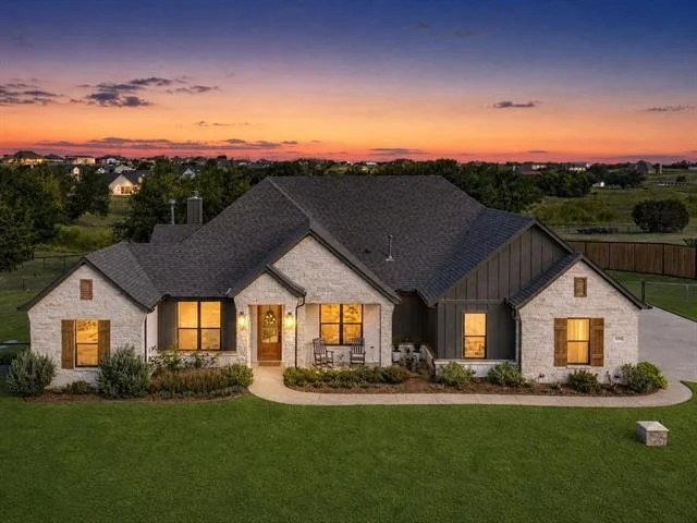 Unit for sale at 1095 Pioneer Crossing, Weatherford, TX 76088