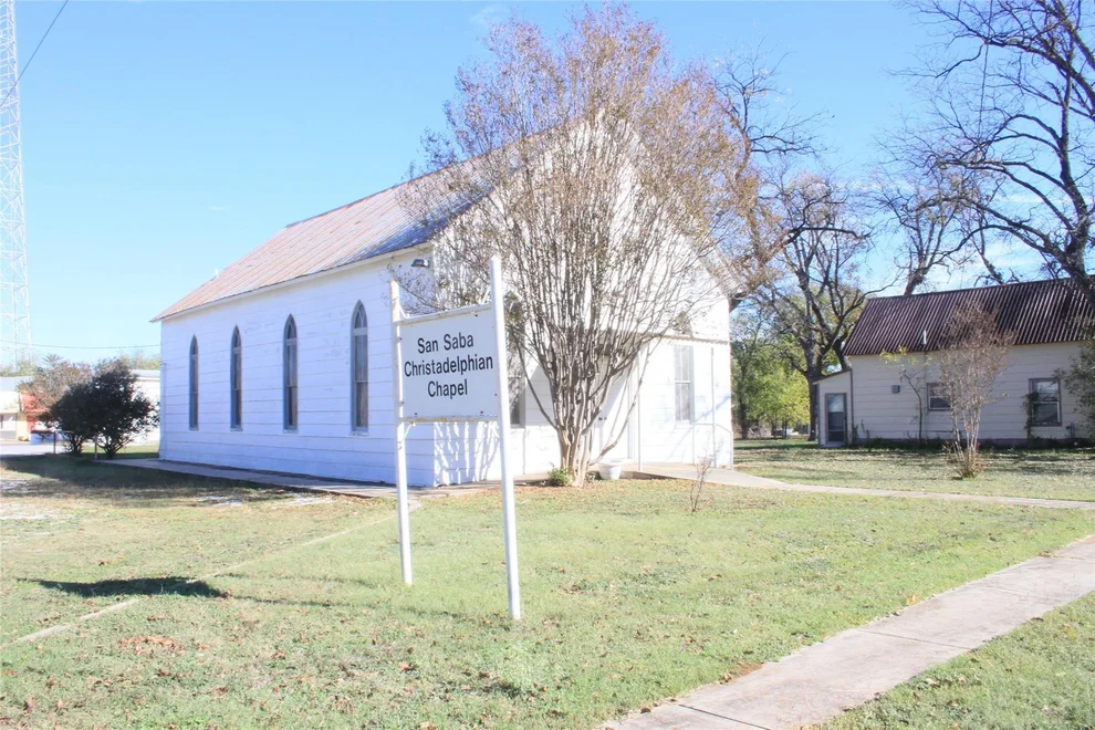 Unit for sale at 101 E Commerce, San Saba, TX 76877