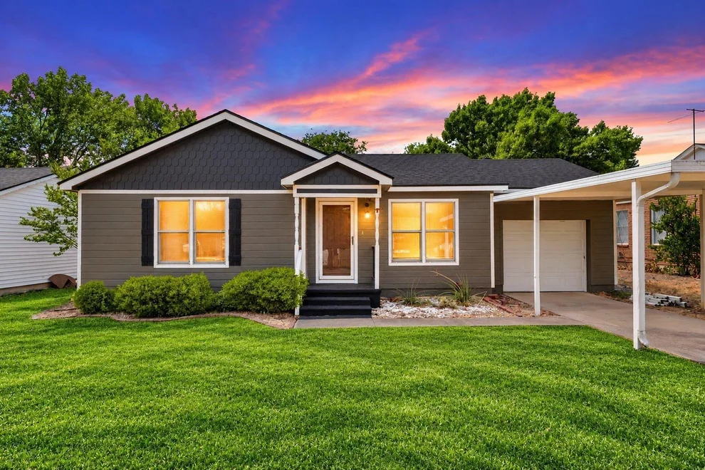 Unit for sale at 905 S Tyler, McGregor, TX 76657