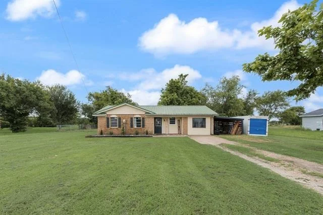 Unit for sale at 393 County Road 3320, Greenville, TX 75402