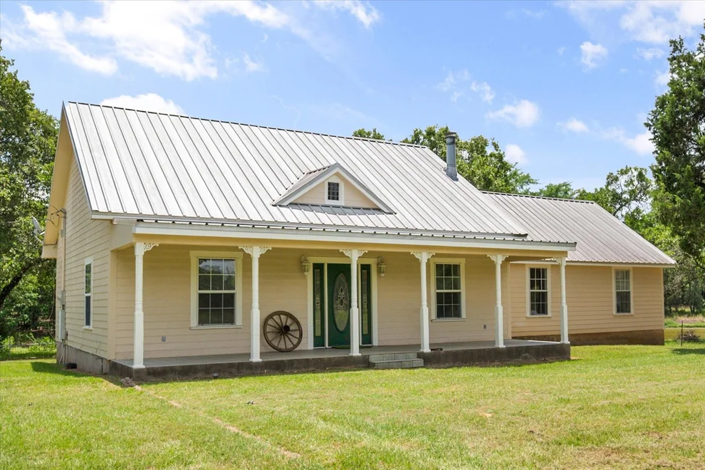 Unit for sale at 4155 FM 3096, Kerens, TX 75144