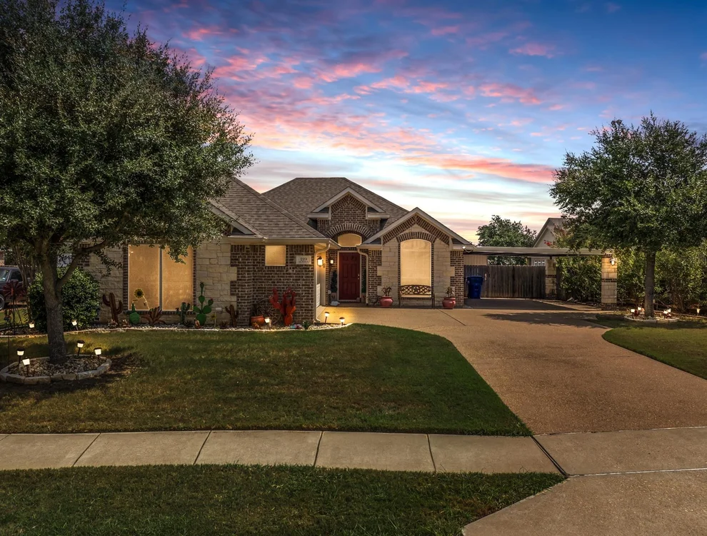 Unit for sale at 219 Oak Meadow Trail, Waco, TX 76657