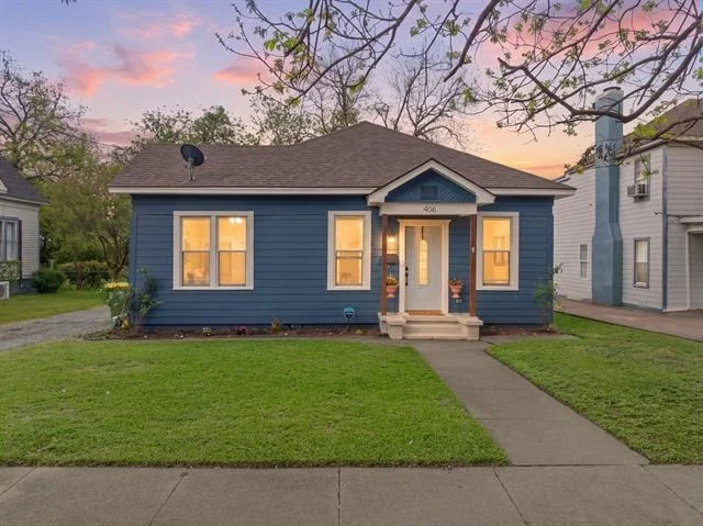 Unit for sale at 406 Craig Street, Hillsboro, TX 76645