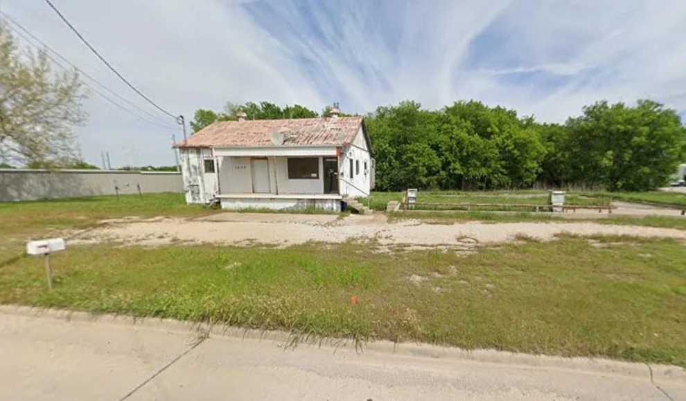 Unit for sale at 1340 N Dixon Street, Gainesville, TX 76240