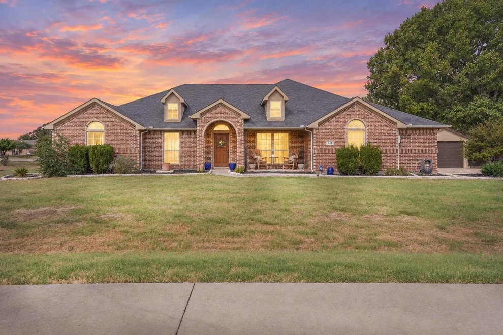 Unit for sale at 343 Cambridge Court, Waxahachie, TX 75167