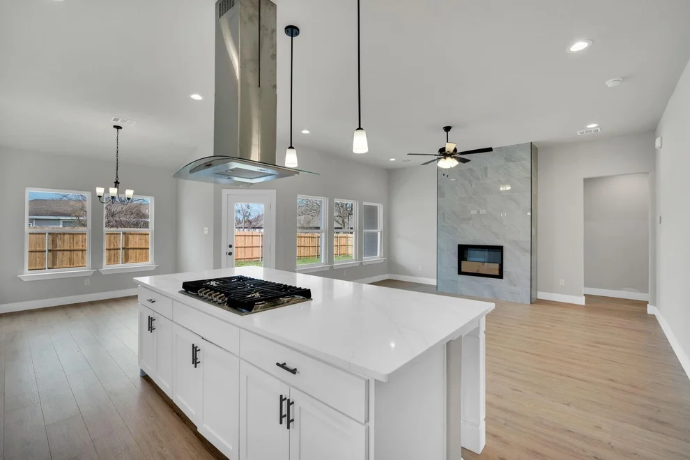 Unit for sale at 340 E Marshall Court, Palmer, TX 75152