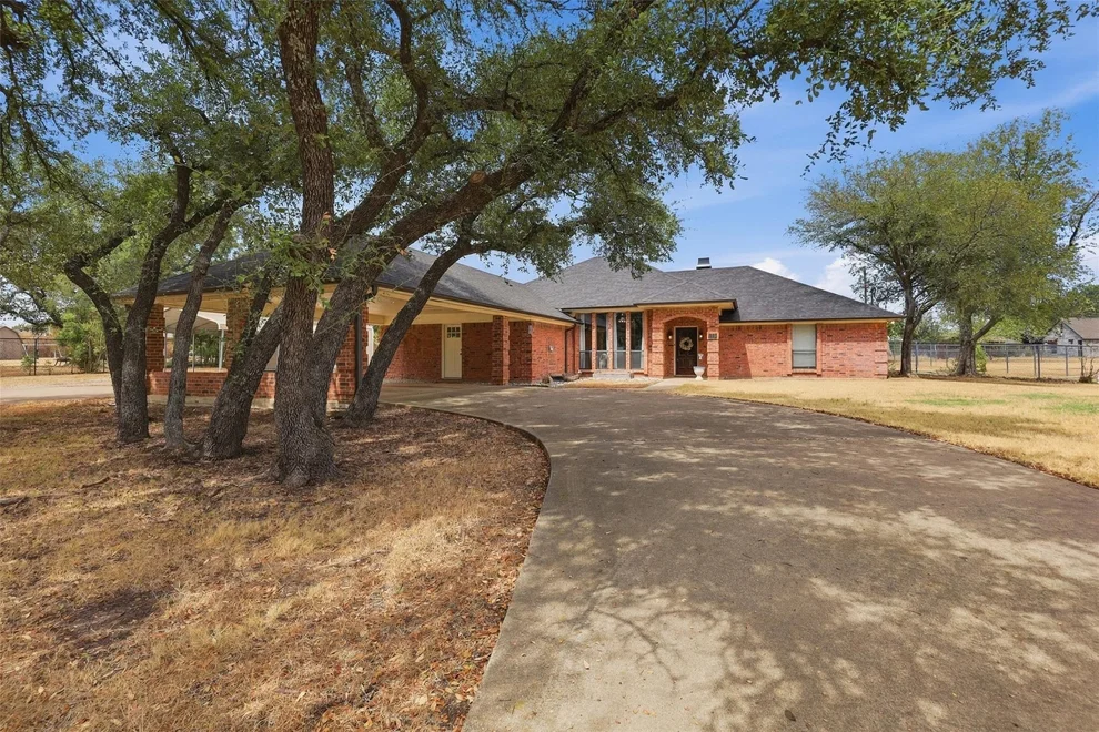 Unit for sale at 112 Fairway Drive, Willow Park, TX 76087