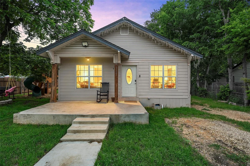 Unit for sale at 2221 S Park Avenue, Waco, TX 76706