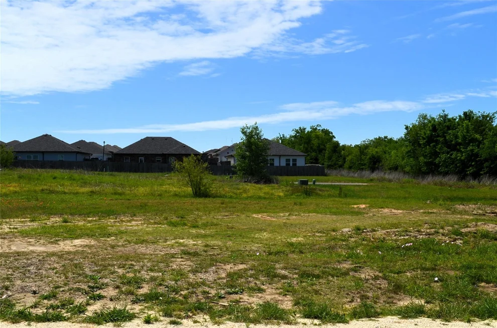 Unit for sale at 315 Paschall Boulevard, Mabank, TX 75147
