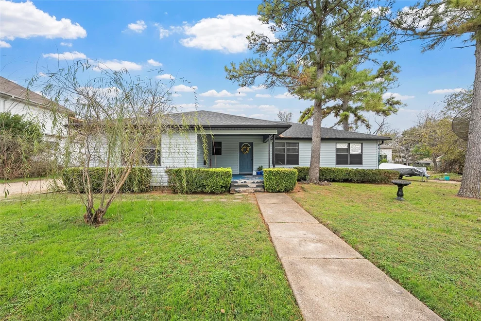 Unit for sale at 416 Capps Street, Marlin, TX 76661