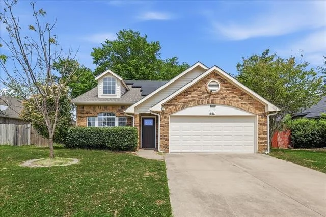 Unit for sale at 2211 Cromwell Drive, Arlington, TX 76018