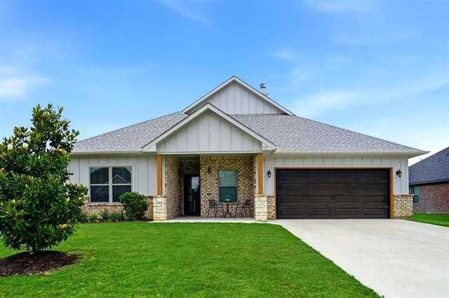 Unit for sale at 113 Wiley Street, Stephenville, TX 76401