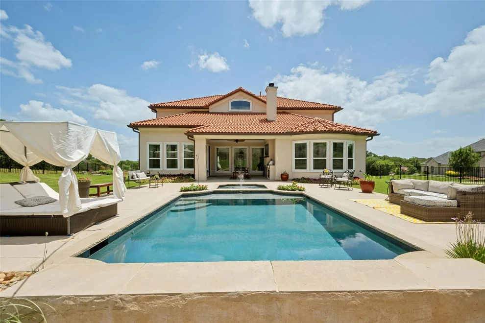 Unit for sale at 2501 Oak Bluff Drive, Corinth, TX 76210