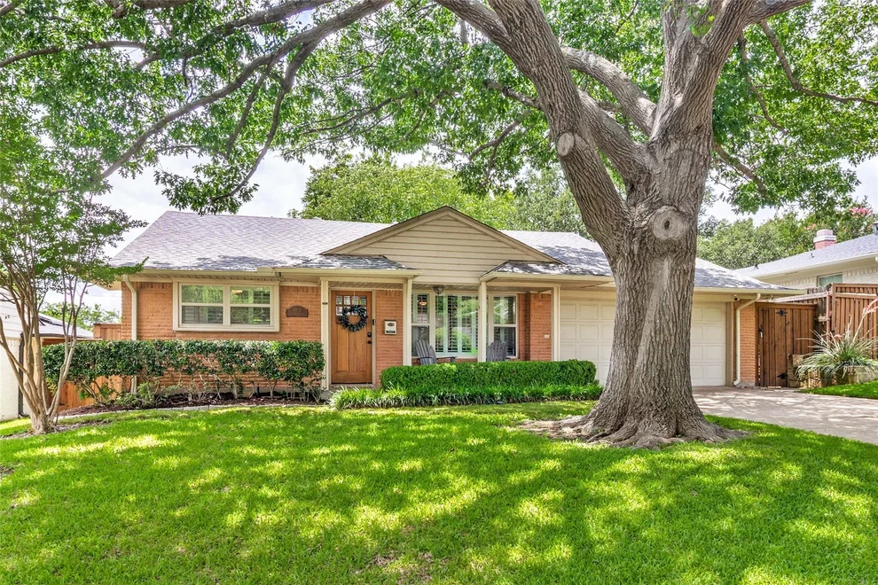 Unit for sale at 8815 Larchwood Drive, Dallas, TX 75238