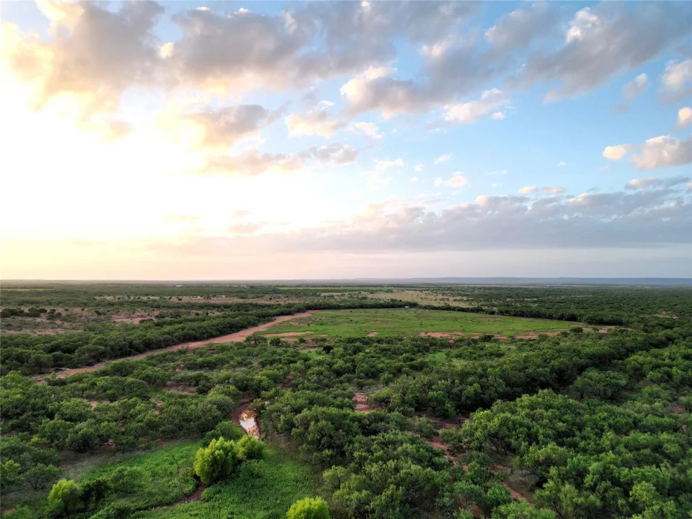 Unit for sale at 5725 Farm Market 604, Ovalo, TX 79567