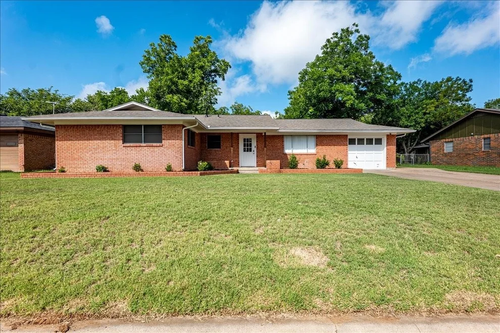 Unit for sale at 1762 N McCart Street, Stephenville, TX 76401