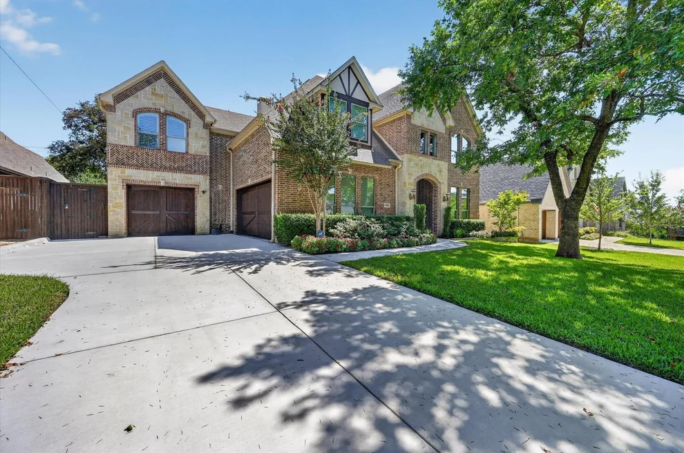 Unit for sale at 9432 Thornberry Lane, Dallas, TX 75220