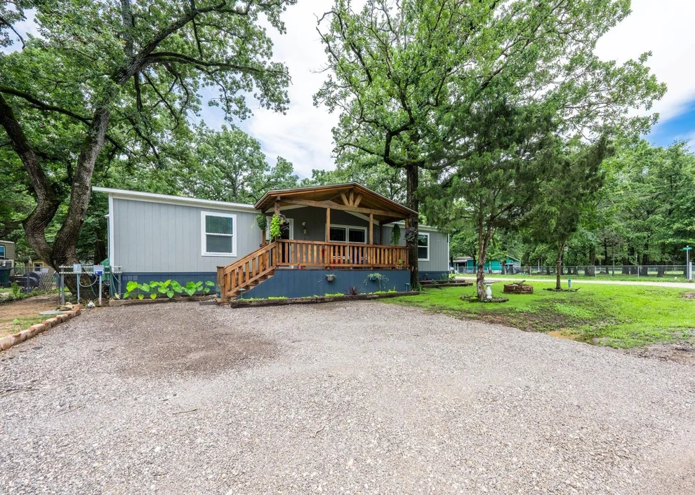 Unit for sale at 200 Pecos Drive, Mabank, TX 75156