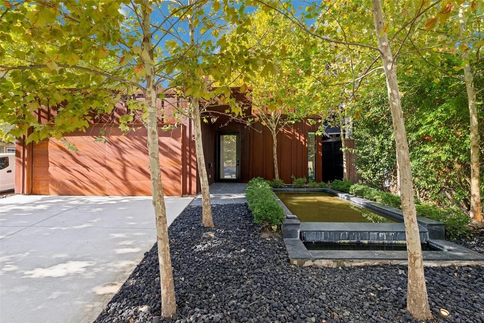 Unit for sale at 5817 Richmond Avenue, Dallas, TX 75206