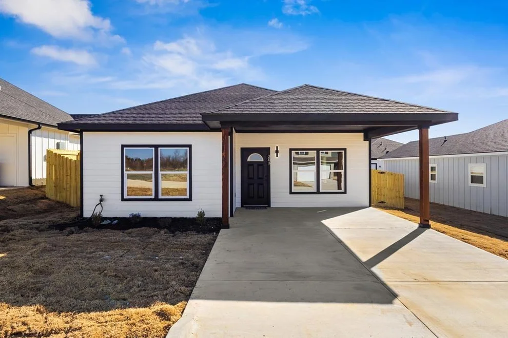 Unit for sale at 303 Paschall Boulevard, Mabank, TX 75147