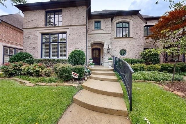 Unit for sale at 5920 Burgandy Street, Plano, TX 75093
