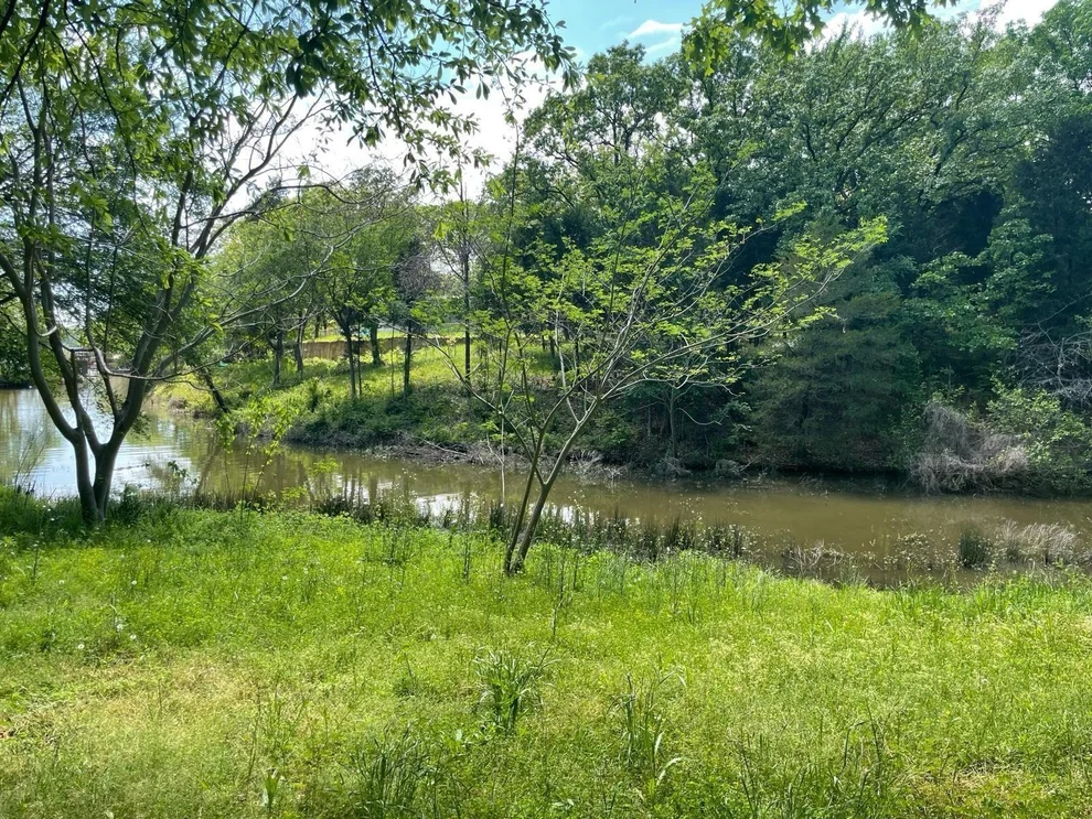 Unit for sale at 103 Cree Street, Mabank, TX 75156