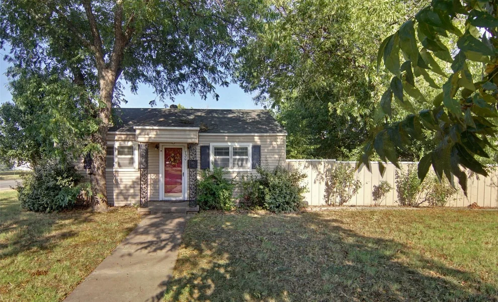 Unit for sale at 730 Indiana Street, Graham, TX 76450