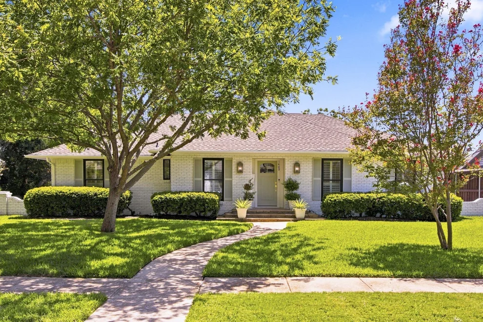 Unit for sale at 1409 Navaho Trail, Richardson, TX 75080