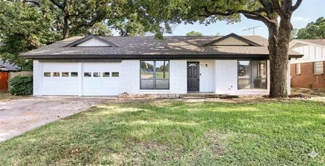 Unit for sale at 821 Oakwood Avenue, Hurst, TX 76053