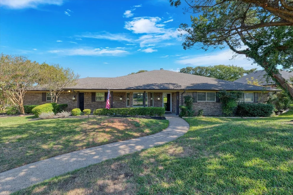 Unit for sale at 705 Poage Drive, Woodway, TX 76712
