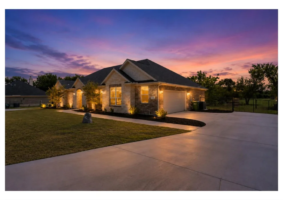 Unit for sale at 113 Cooper Court, Springtown, TX 76082