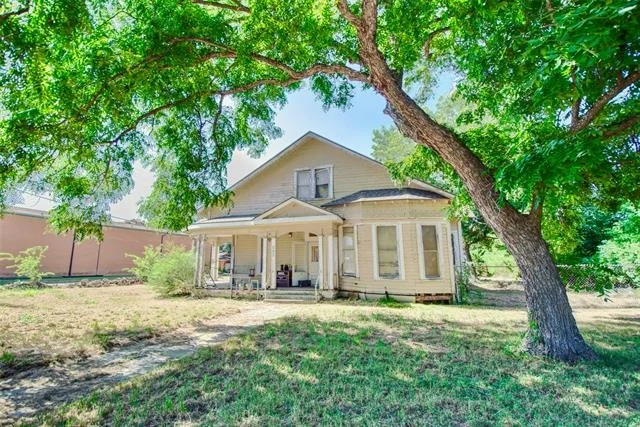 Unit for sale at 216 Fortune Street, Marlin, TX 76661